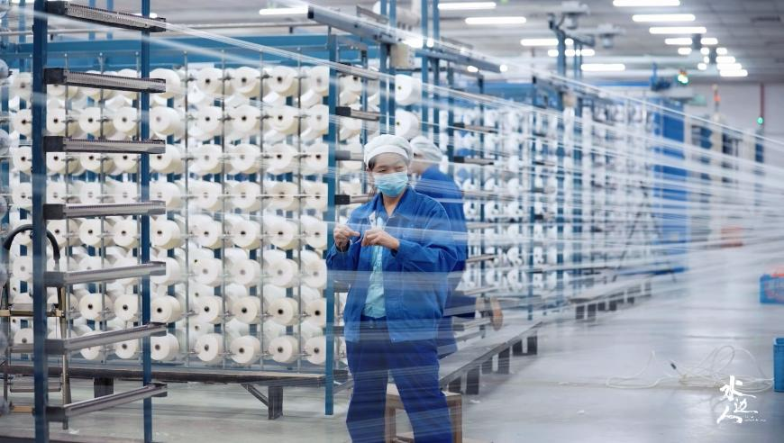 评论：雷军靠造车把小米品牌做成了,2025新澳澳资料免费大全,动态词语解释落实_精英版V7.69