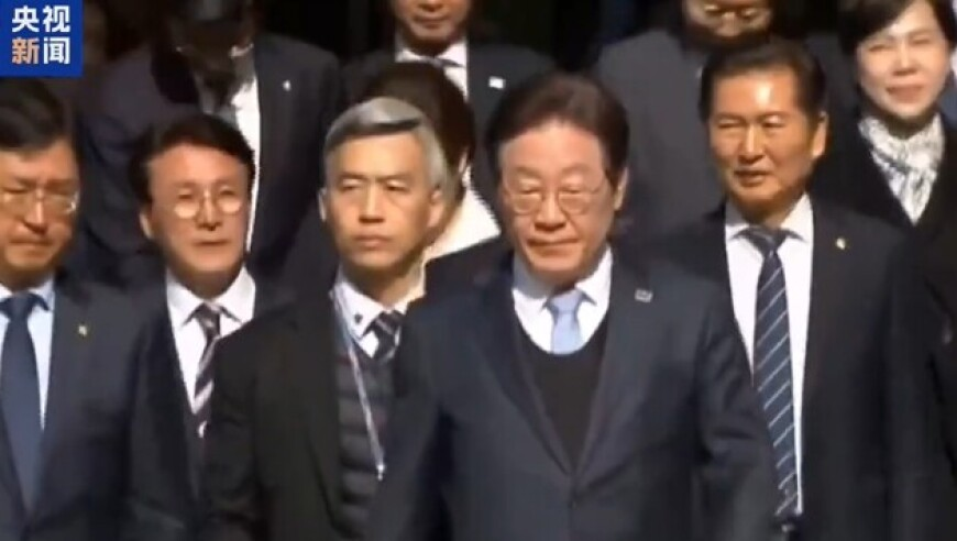香港7777788888管家婆一,美国1月消费者支出下滑新,前瞻性战略落实探讨_轻量版V1.6